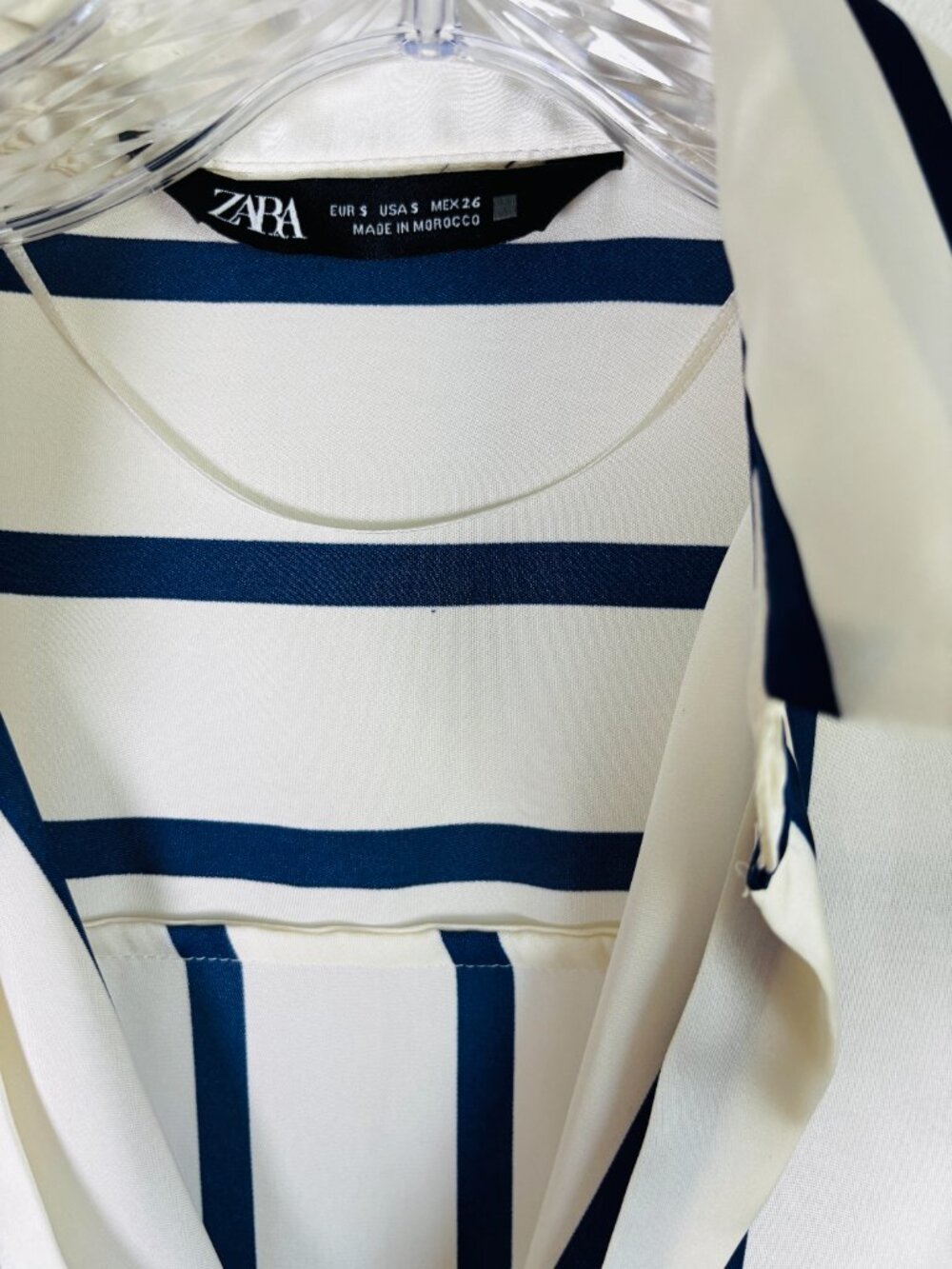 Zara button-down blouse - Picture 3 of 4